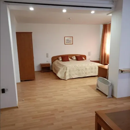 Mountain Paradise 1 - 1 Bedroom South Facing Balcony - 300mbps Wi-fi